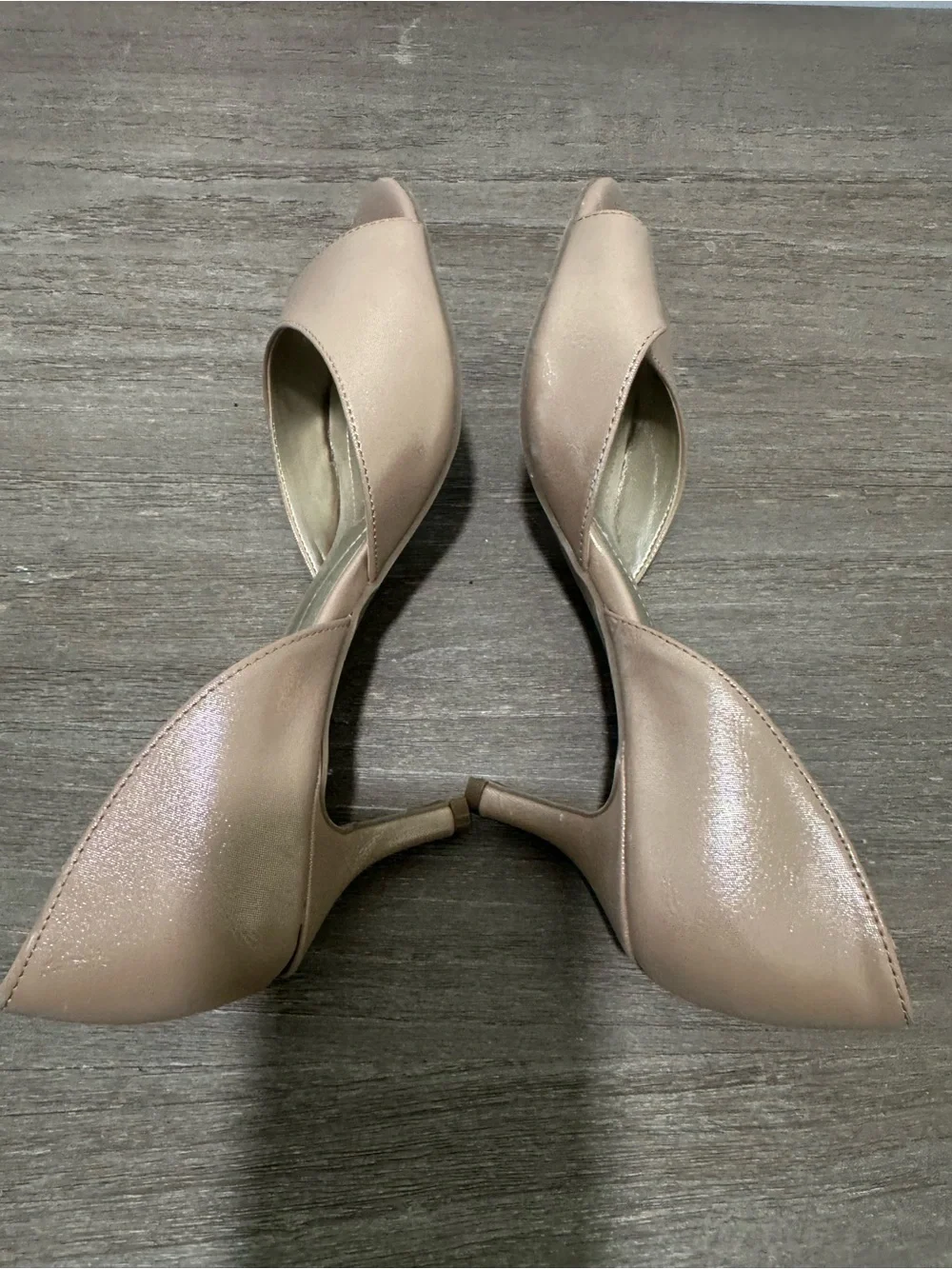 Bandolino Nude Open-Toe Mid Heel Pumps | Good Used Condition - Picture 5 of 7